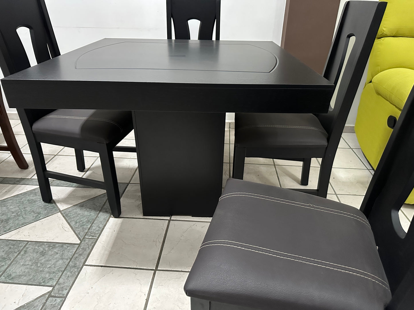 Antecomedor Luisa Negro