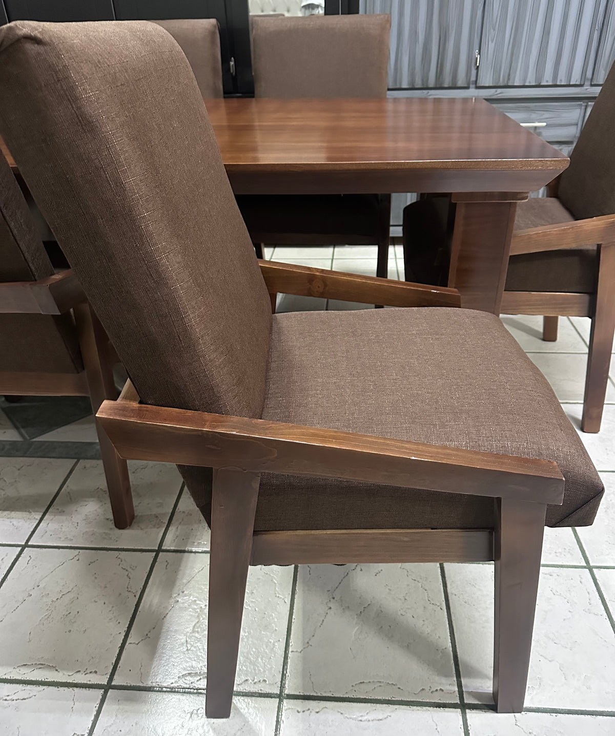 Comedor Don Toño Chocolate 6s