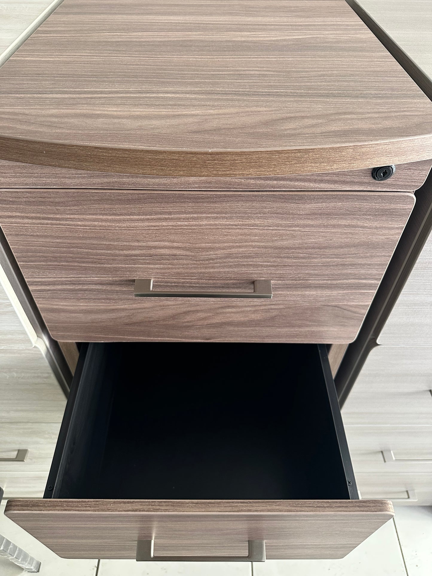 Archivero 4 gavetas nogal neo