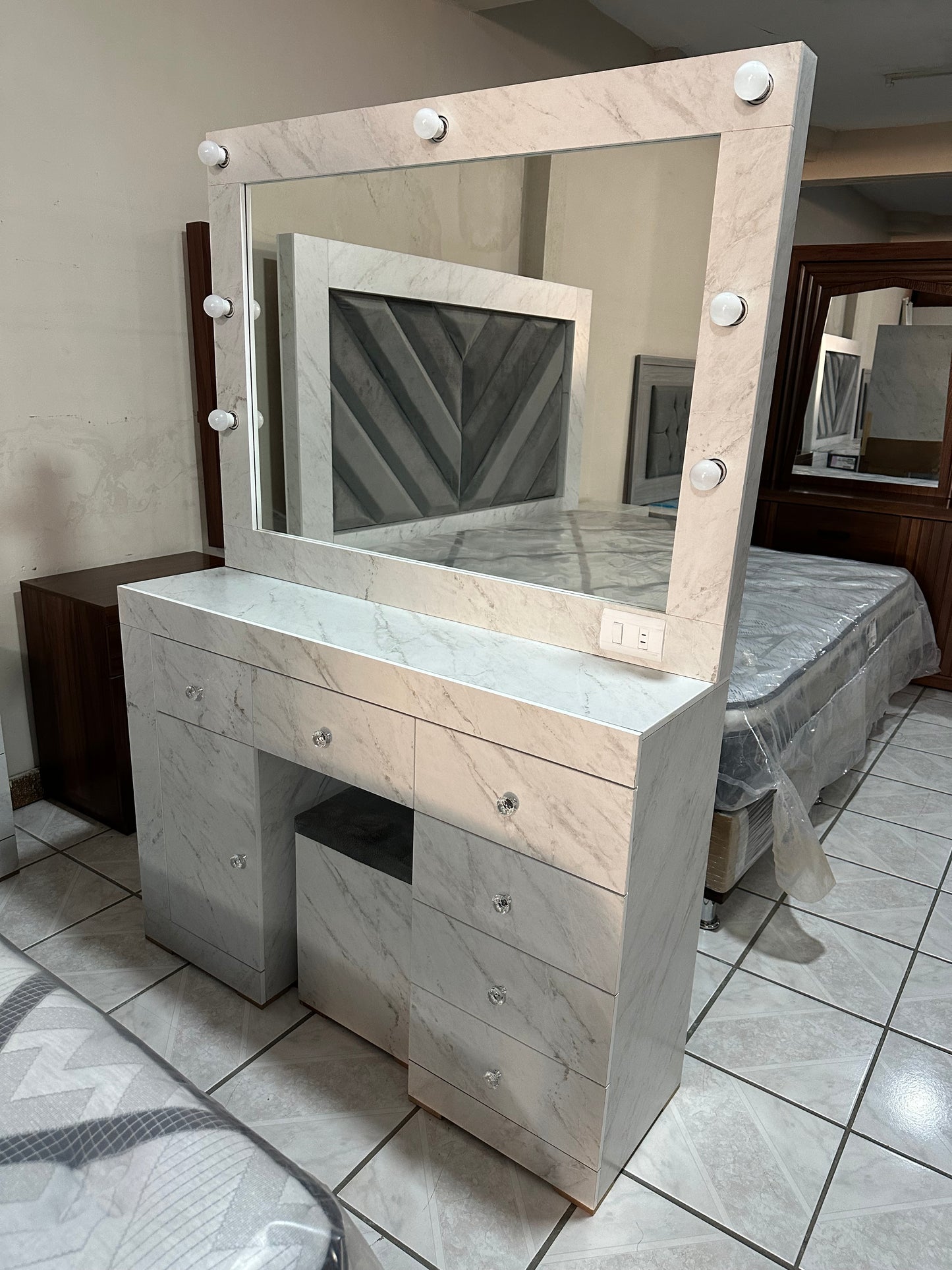 Recámara Gissel Mármol Blanco King Size