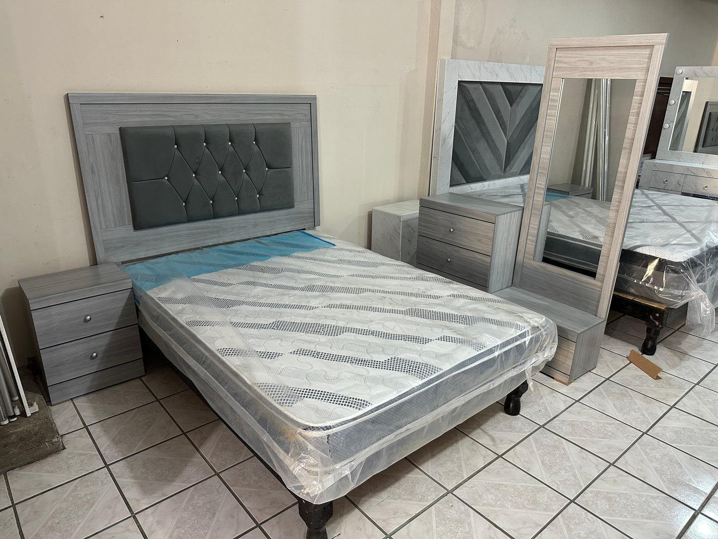 Recámara Adisa Matrimonial Gris