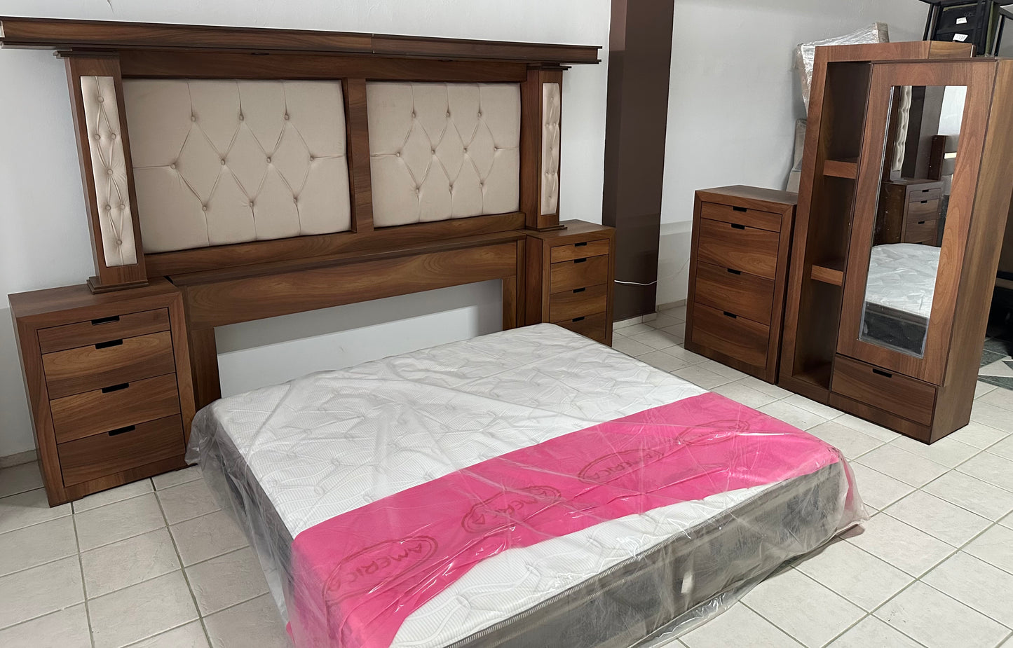 Recámara Gizeth Parota King Size