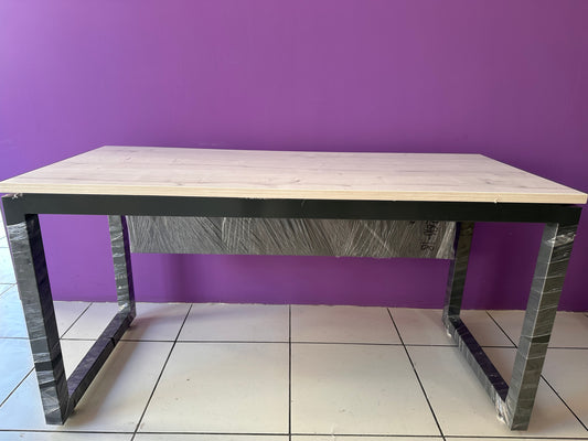 Escritorio blanco