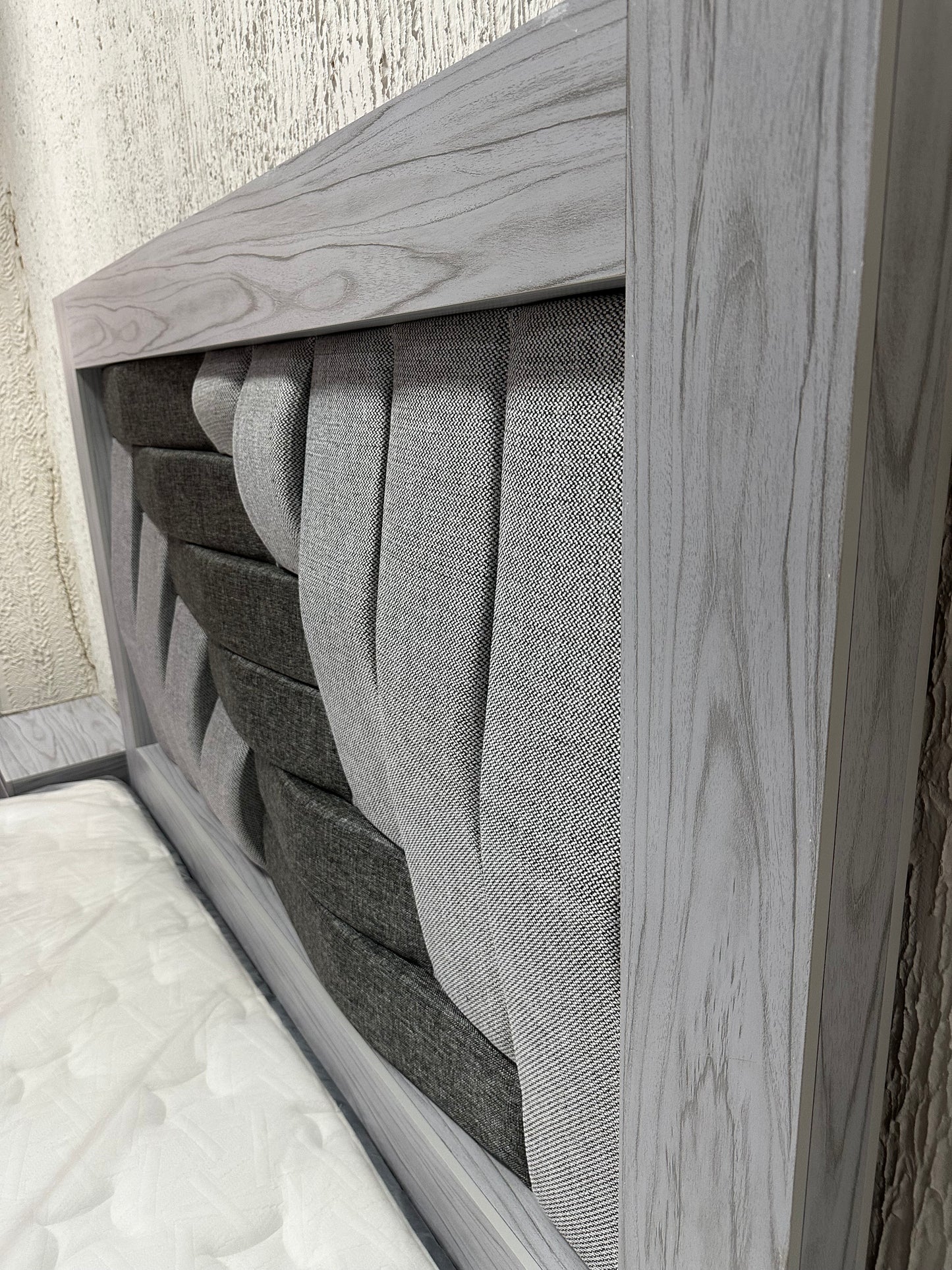 Recámara Audio King Size Gris