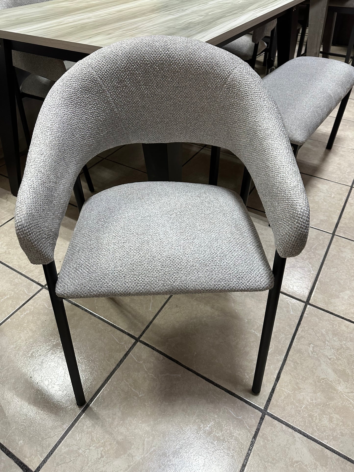 Antecomedor 4sillas/1banca