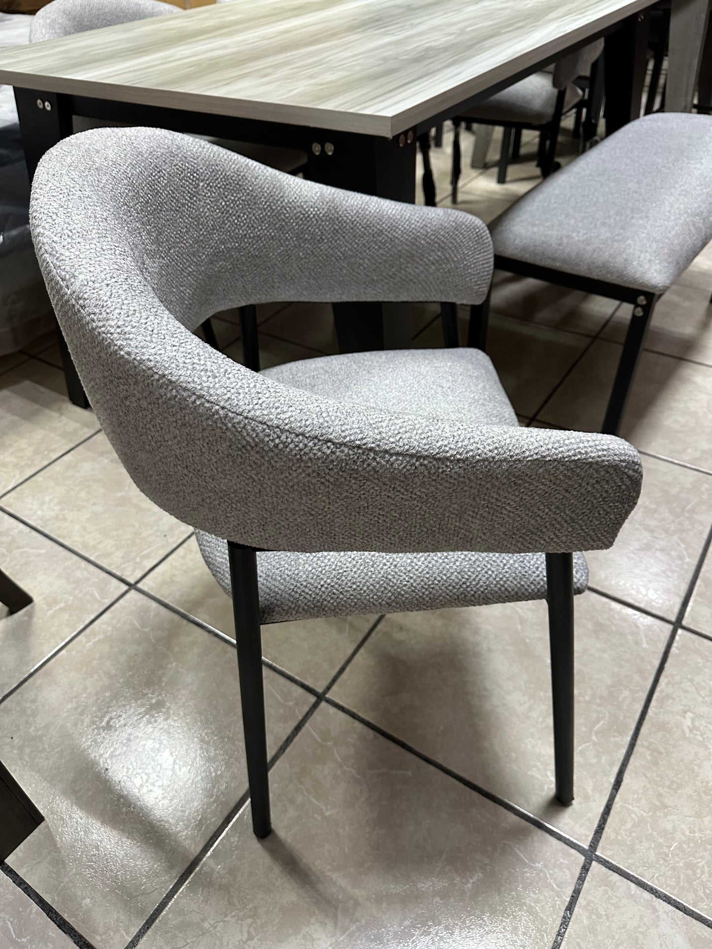 Antecomedor 4sillas/1banca