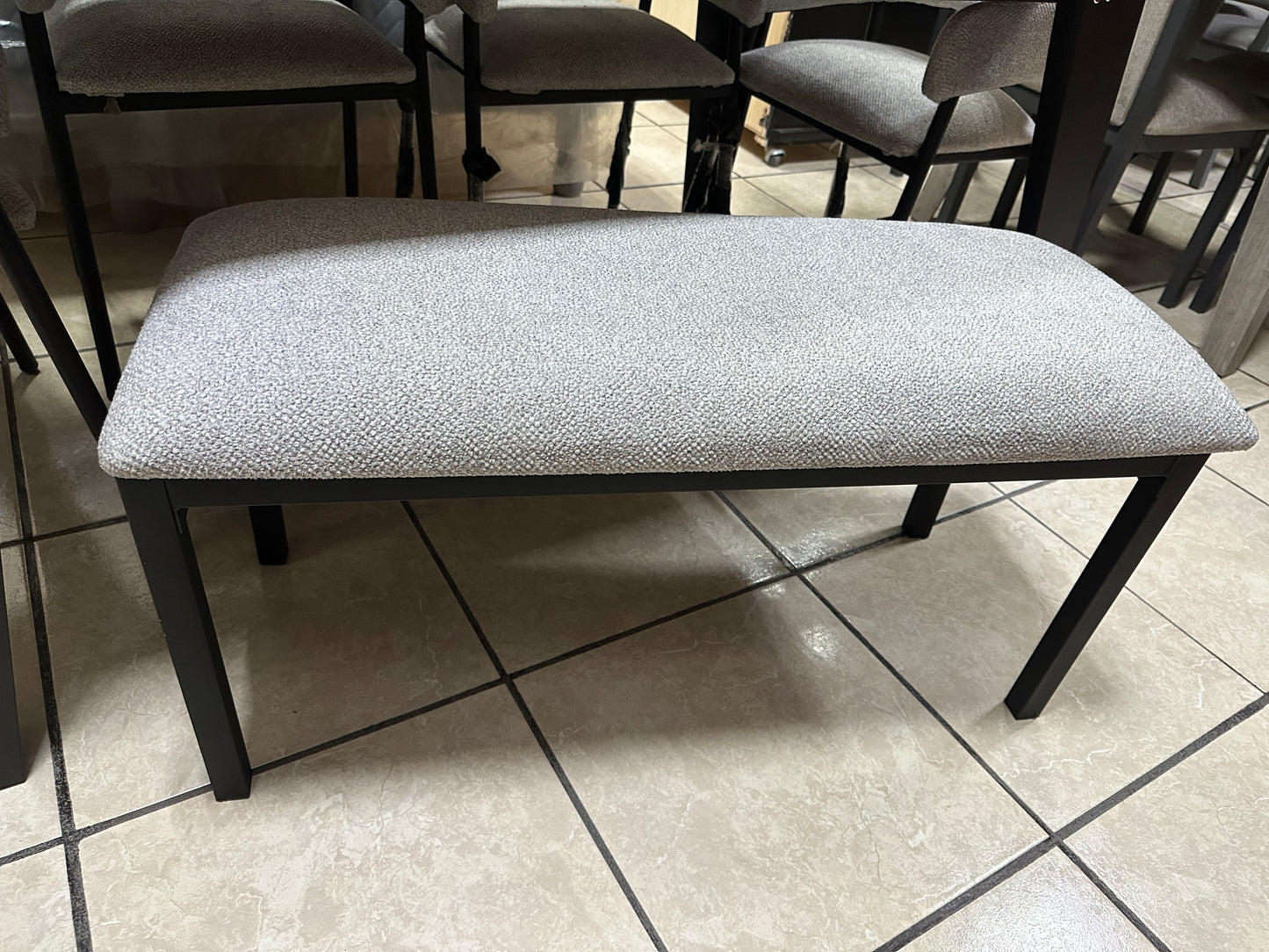 Antecomedor 4sillas/1banca